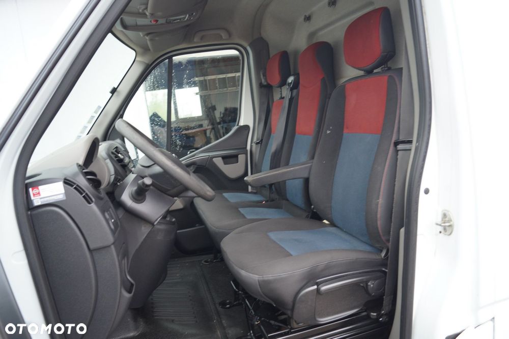 Nissan NV400 - 18