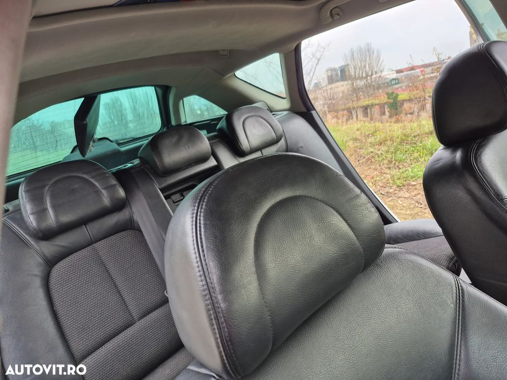 Peugeot 407 2.0HDi ST Sport FAP Aut - 33