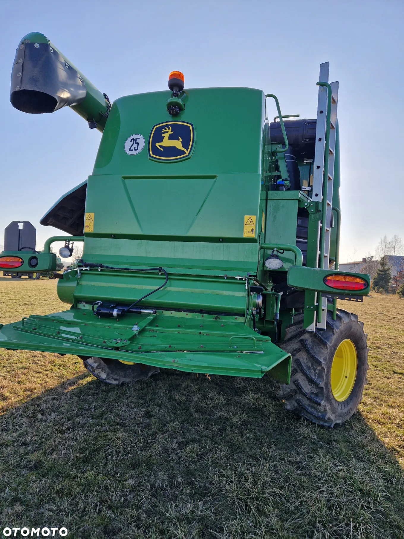 John Deere W540i - 17