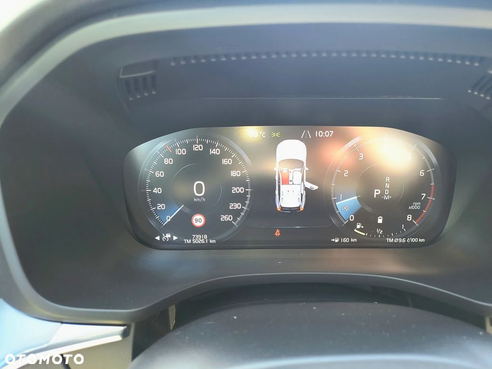 Volvo XC 60 B5 B AWD Momentum - 29