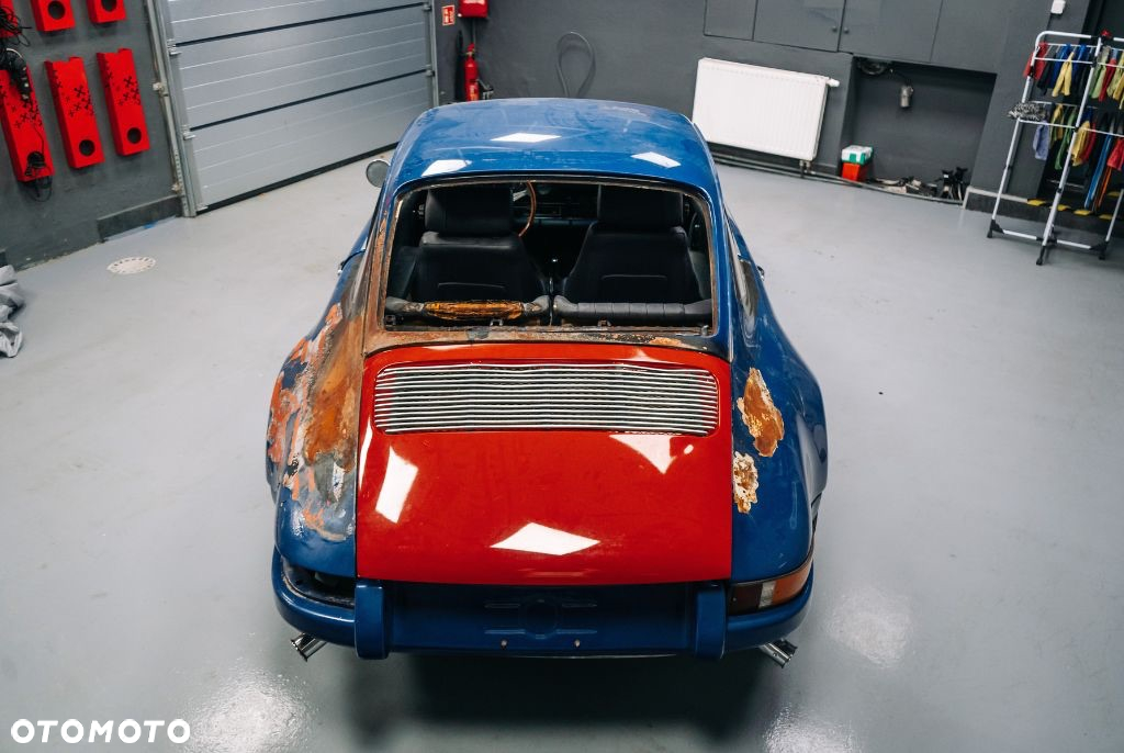Porsche 911 - 4
