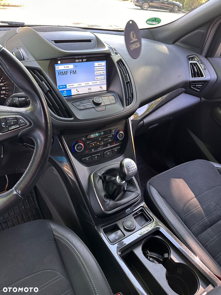 Ford Kuga 2.0 TDCi 4x4 ST-Line - 14