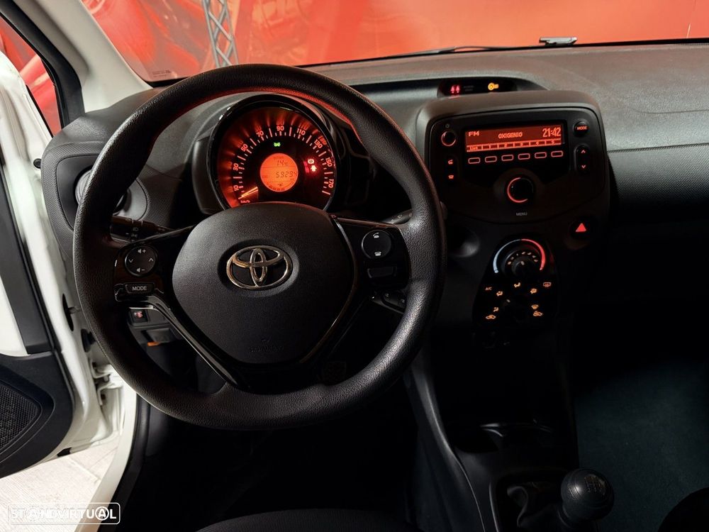 Toyota Aygo X 1.0 Envy - 10