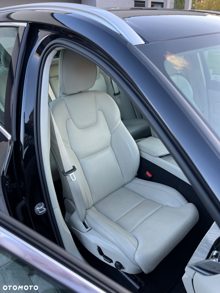 Volvo XC 60 B5 B AWD Inscription - 22