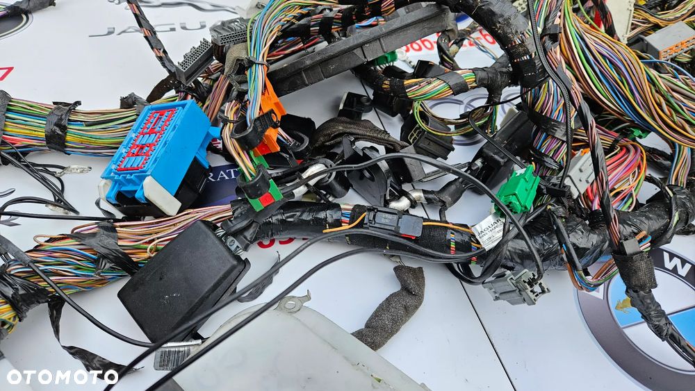 Jaguar XJ 351 Instalacja prawa komory bagażnika Wiązka tył prawy Przewody kompresora zawieszenia Modułów BSI DW93-14A005-BBC - 16