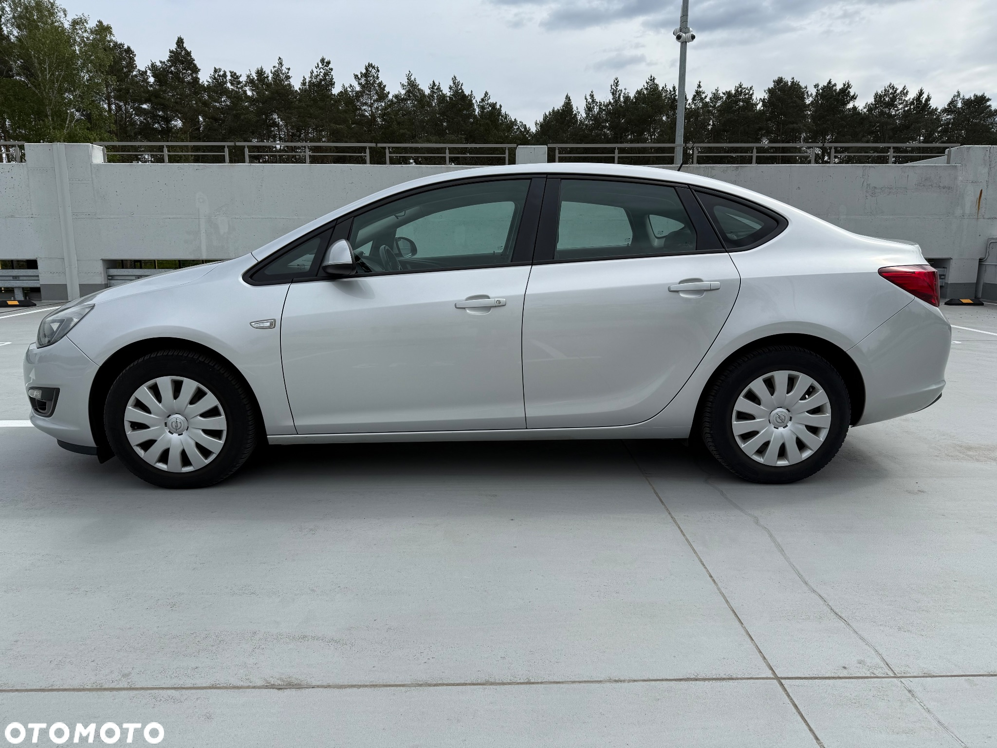 Opel Astra IV 1.6 Essentia - 5