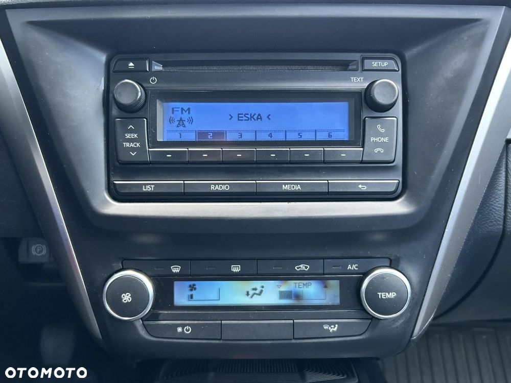 Toyota Avensis 1.6 D-4D Active - 15