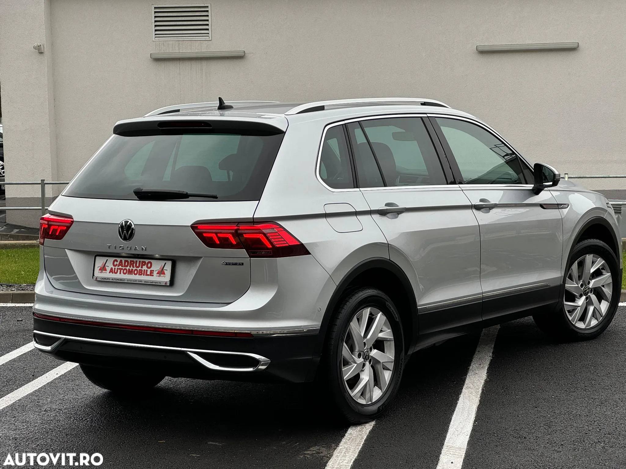 Volkswagen Tiguan 2.0 TDI SCR 4MOTION DSG Elegance - 23