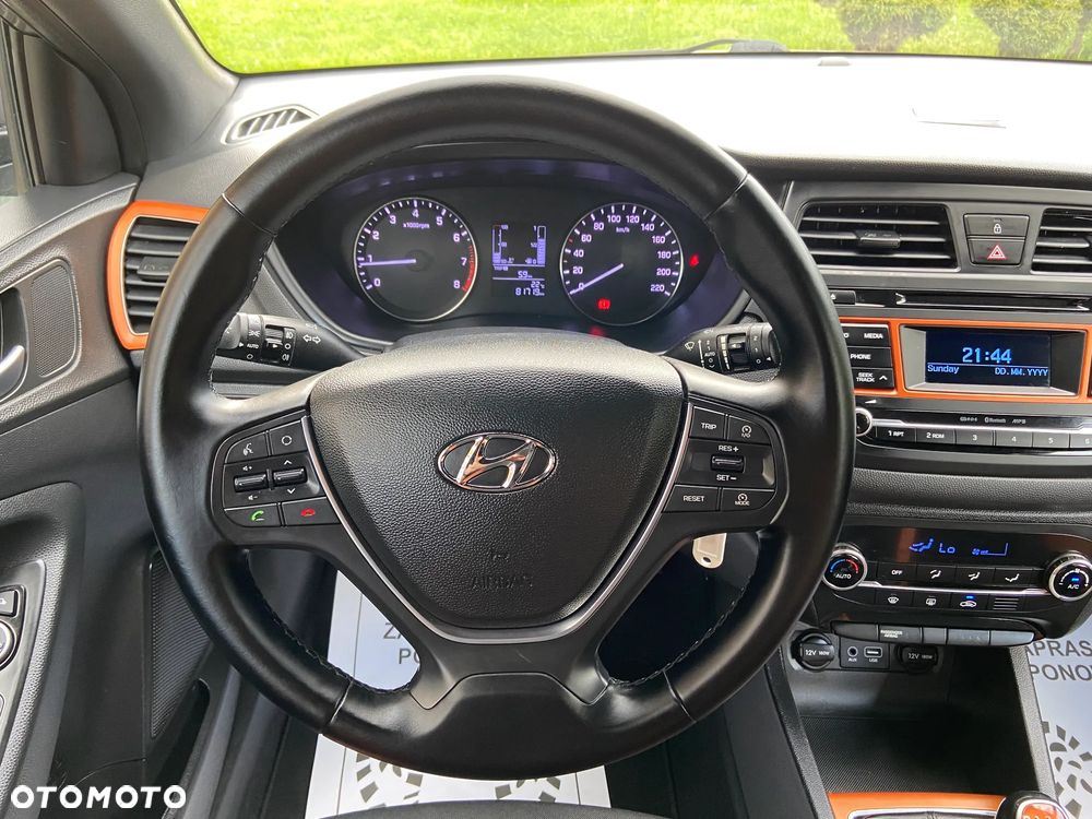 Hyundai i20 - 15