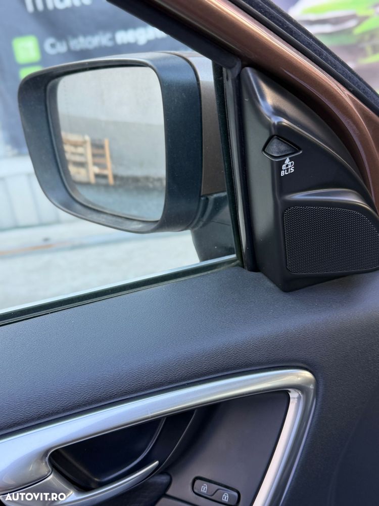 Volvo XC 60 2.4D AWD Aut. - 15