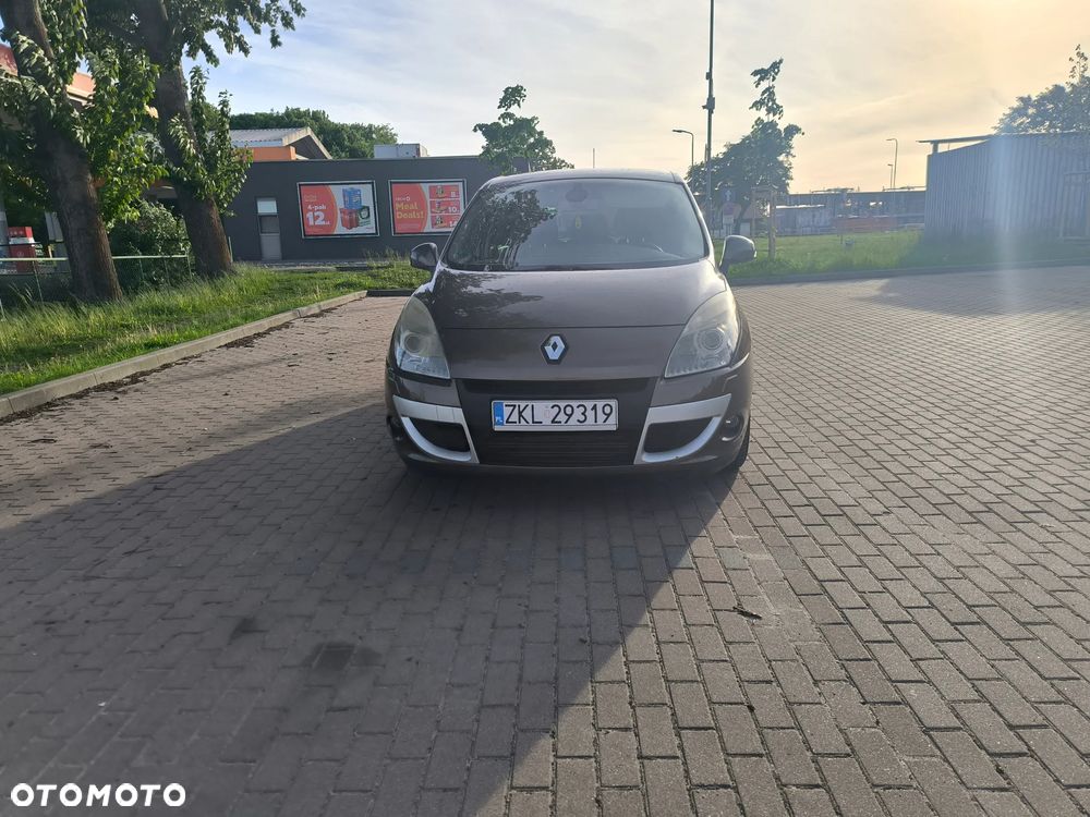 Renault Scenic 2.0 dCi Privilege - 11