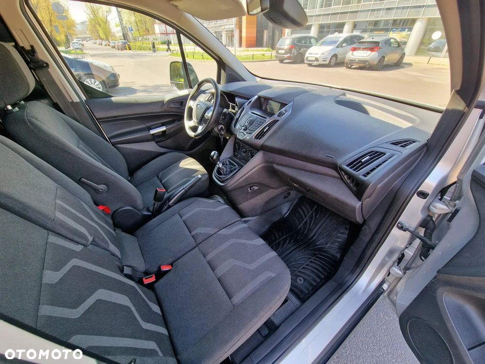Ford Transit Connect - 12