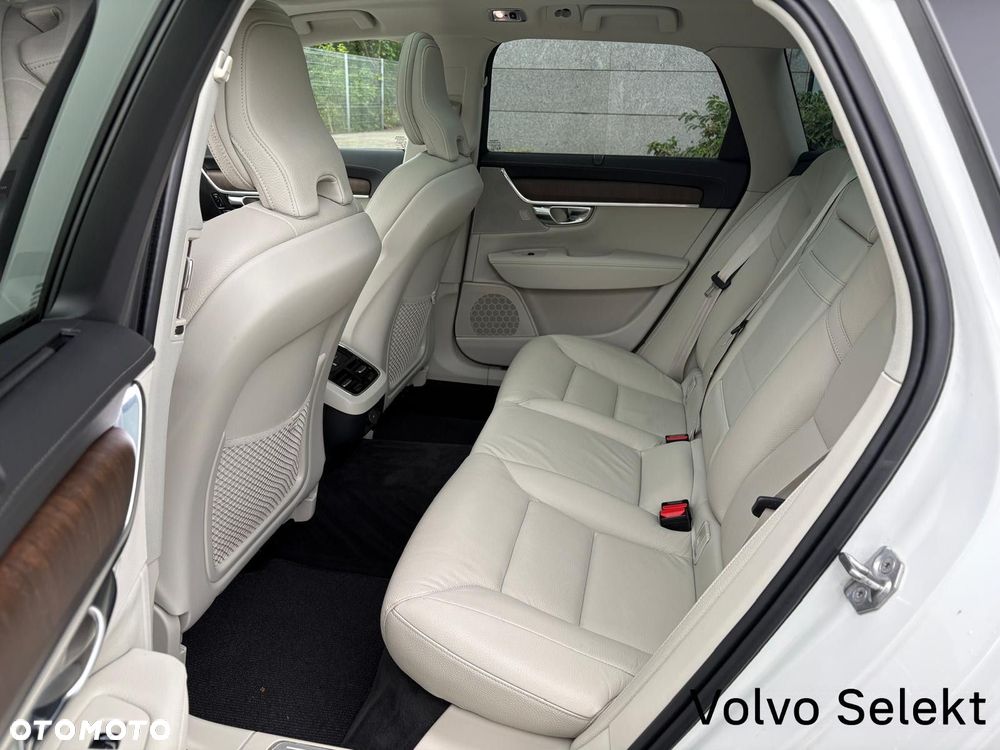 Volvo V90 Cross Country - 14