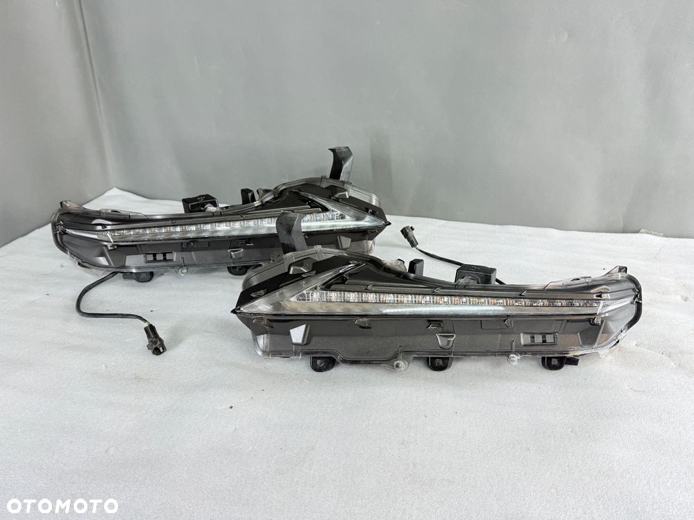 Lampa kierunek prawy lewy  Komplet Lexus NX LIFT LED Dynamiczny kierunek