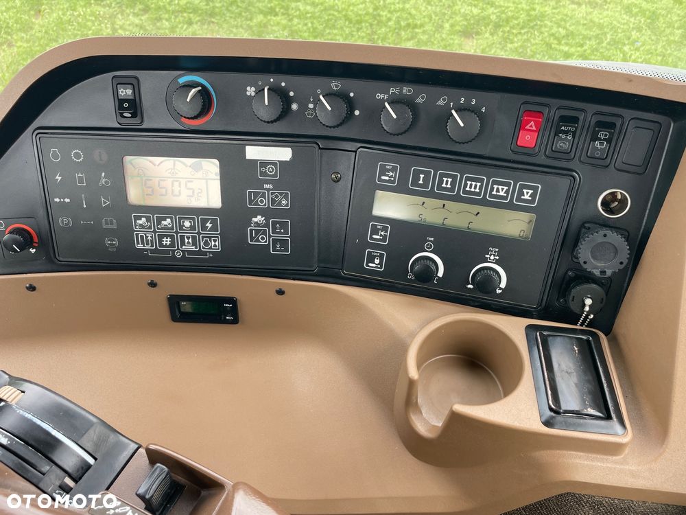 John Deere 8320 - 17