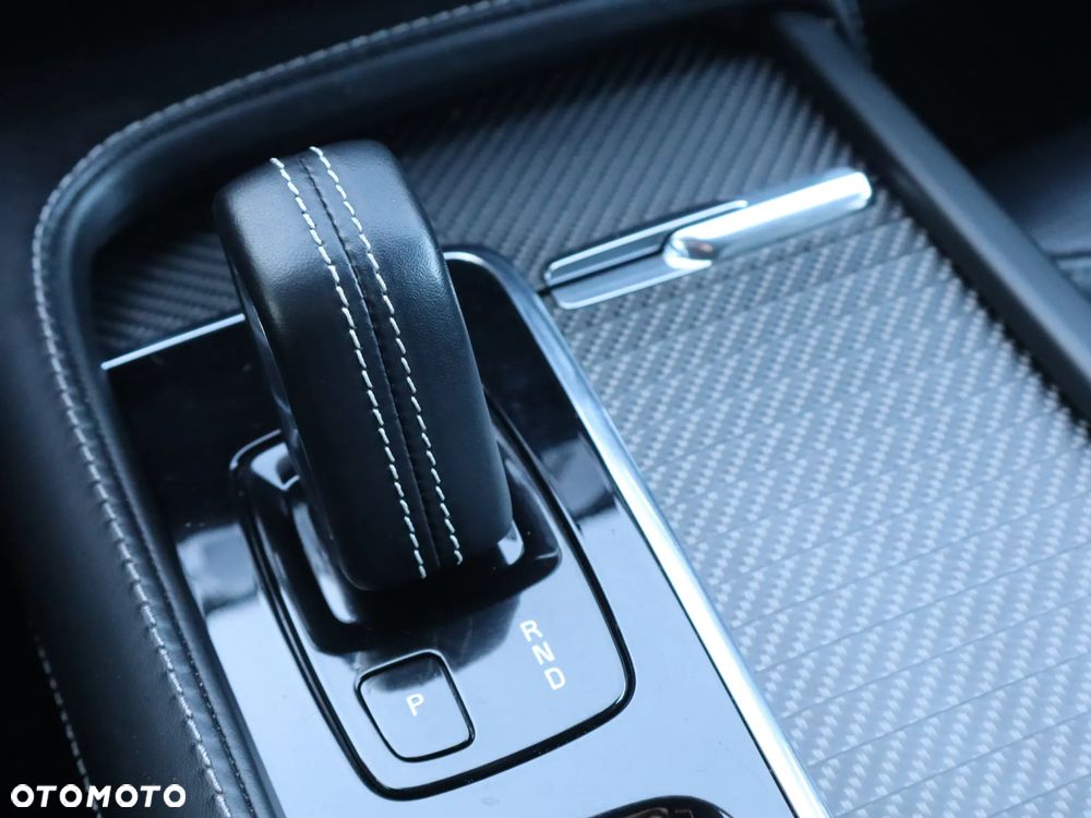 Volvo XC 90 B6 B AWD R-Design - 26