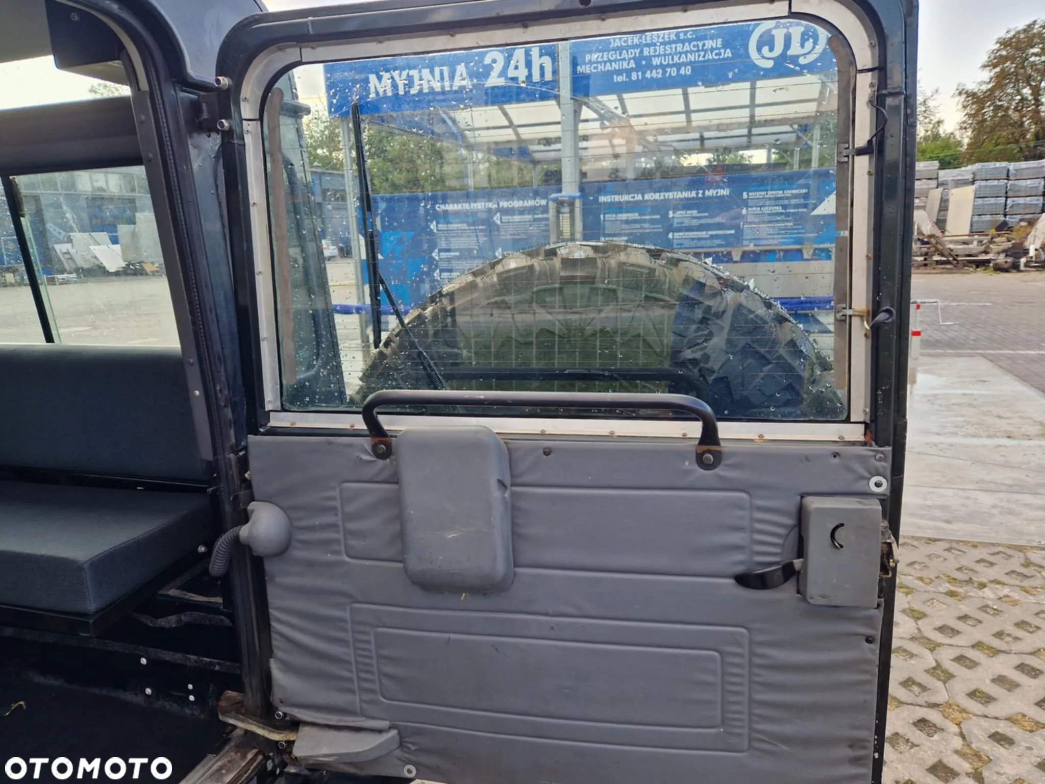 Land Rover Defender 90 2.5 TDI - 3