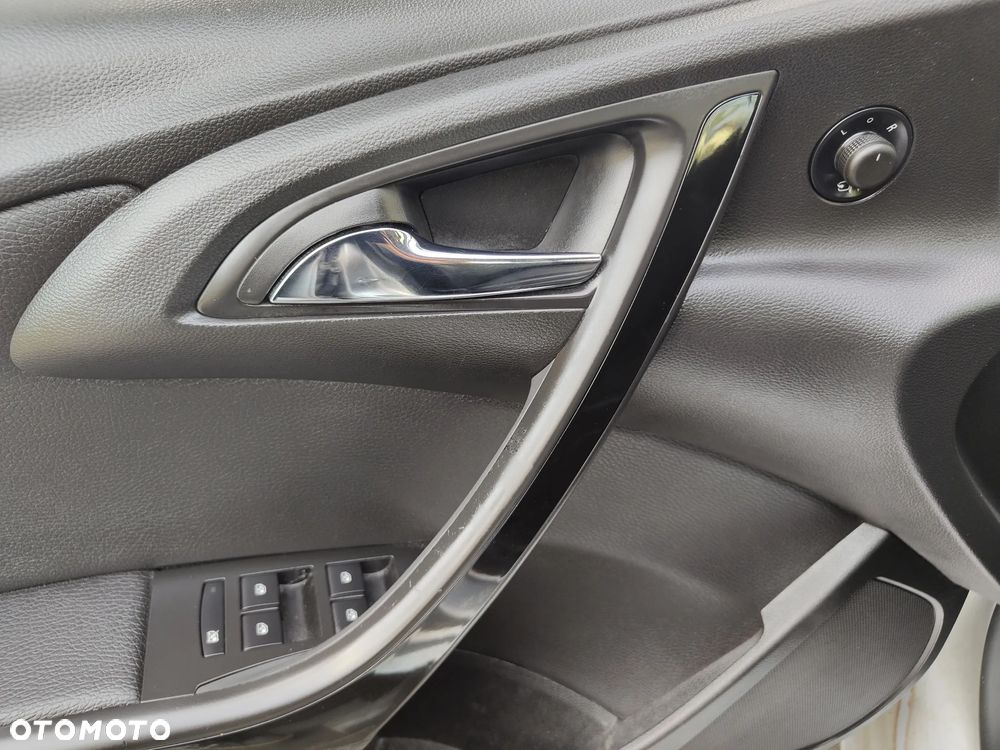 Opel Astra 2.0 CDTI Cosmo - 18