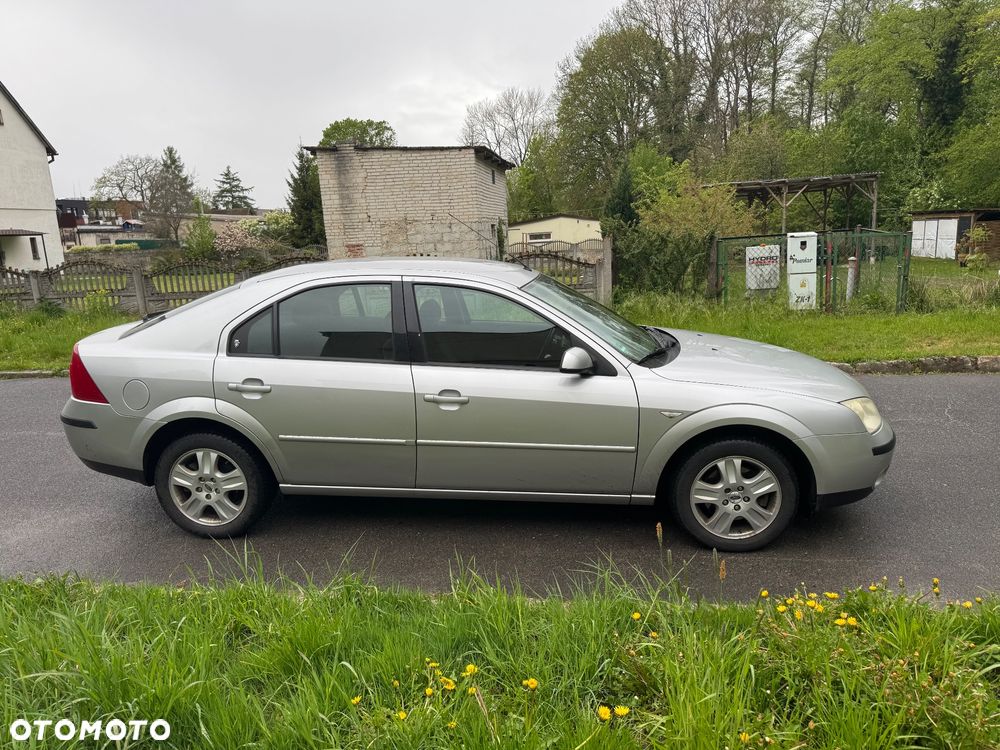 Ford Mondeo 1.8 Ghia - 3