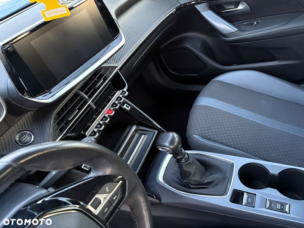 Peugeot 2008 PureTech 100 Stop&Start Allure - 19