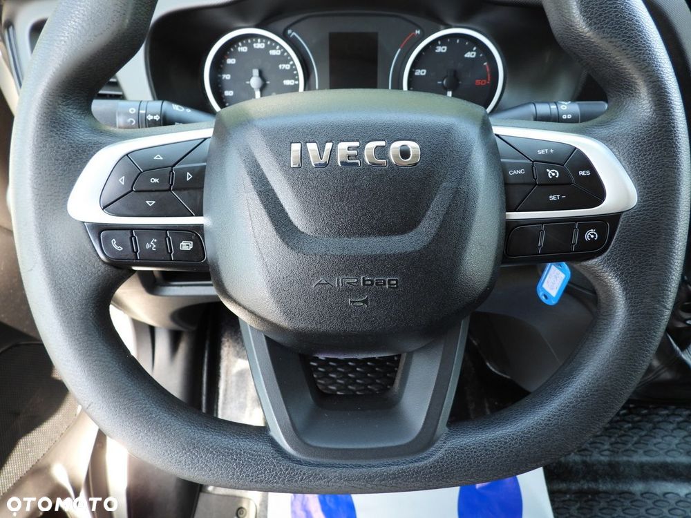 Iveco DAILY 35S16 FURGON BRYGADÓWKA 7 MIEJSC TEMPOMAT KLIMATYZACJA  160KM - 29
