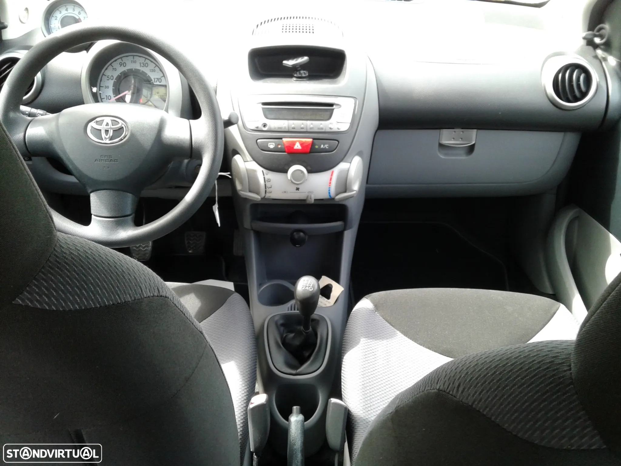 Toyota Aygo 1.0 + AC - 5