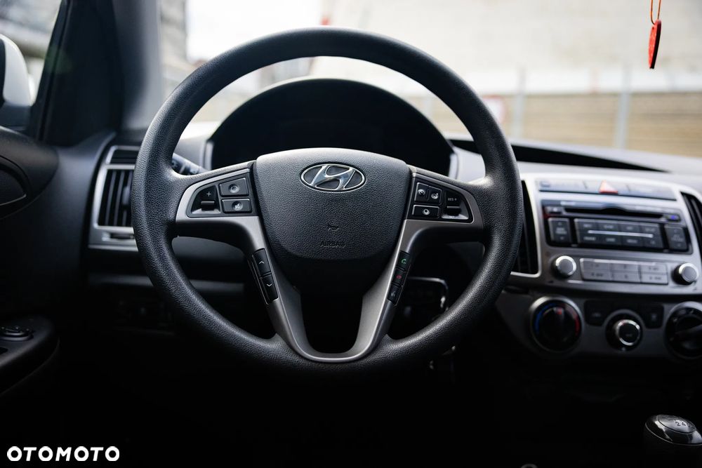 Hyundai i20 1.1 CRDi - 8