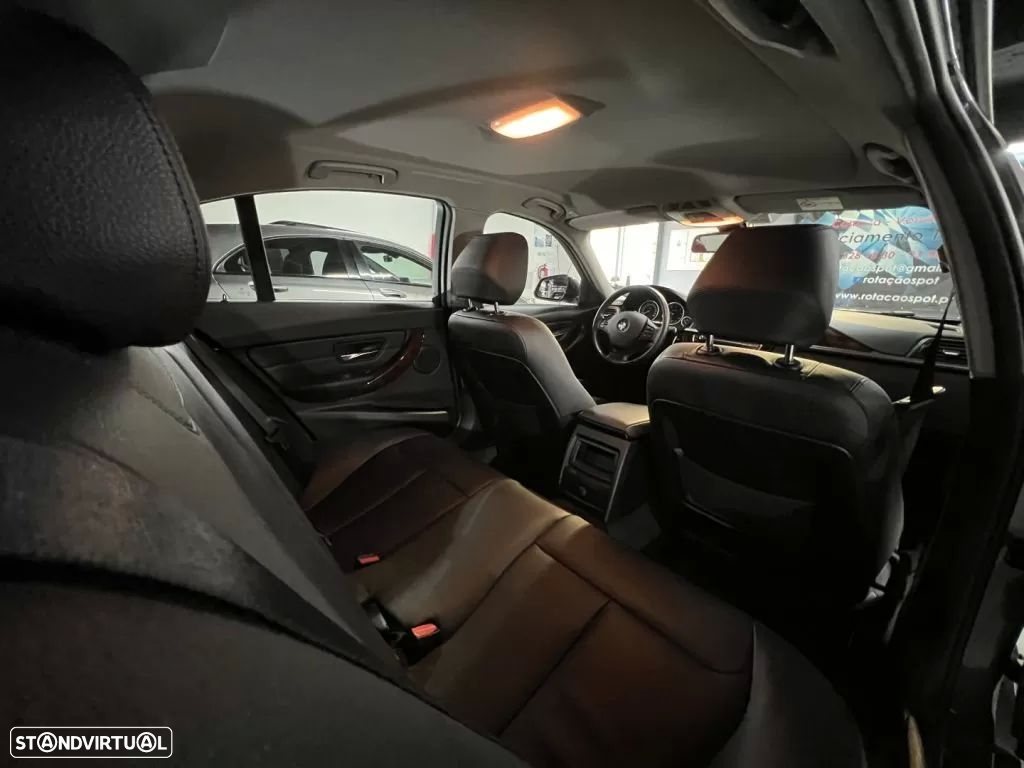 BMW 320 d Line Luxury Purity - 7