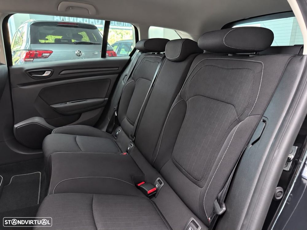Renault Mégane Sport Tourer 1.5 Blue dCi Limited C/PM+Pneu - 28