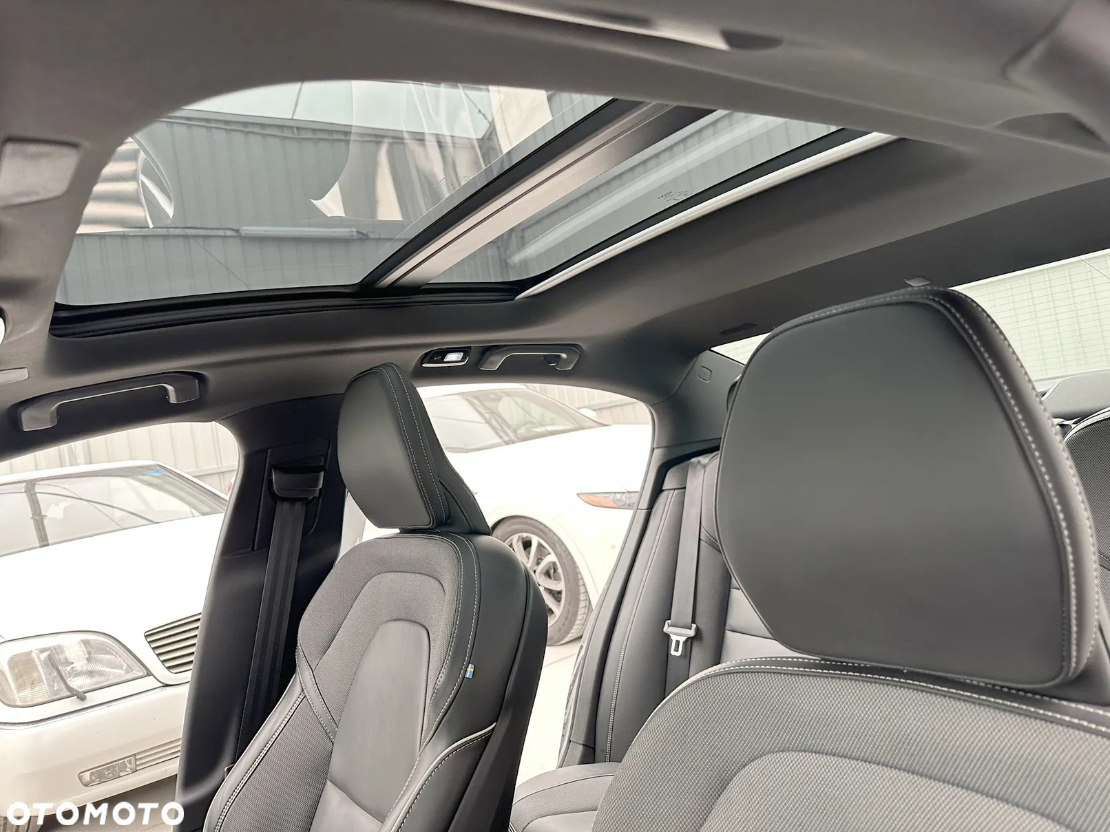 Volvo S60 B5 B AWD Plus Dark - 9