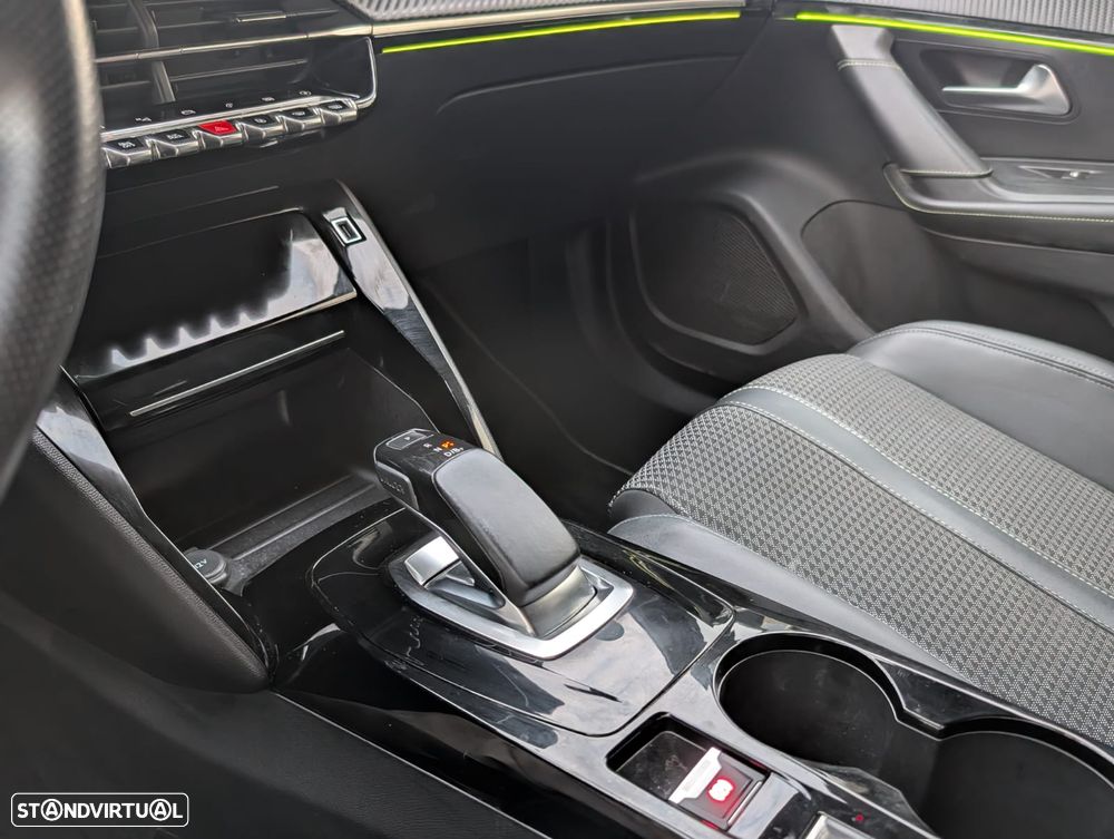 Peugeot e-2008 GT Pack - 17
