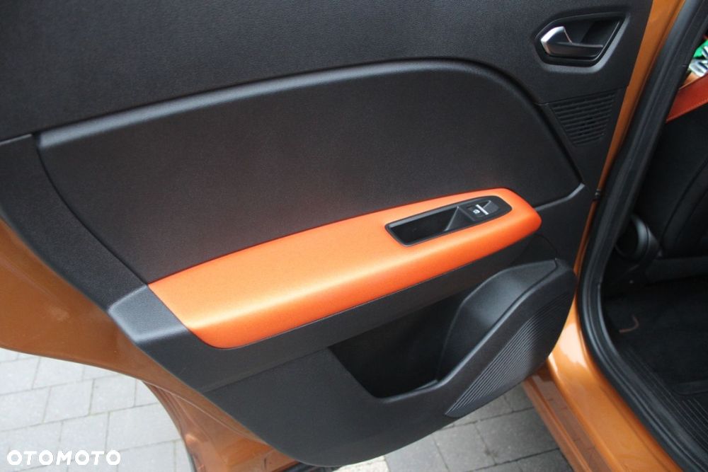 Renault Captur 1.6 E-TECH Plug-In R.S Line - 23