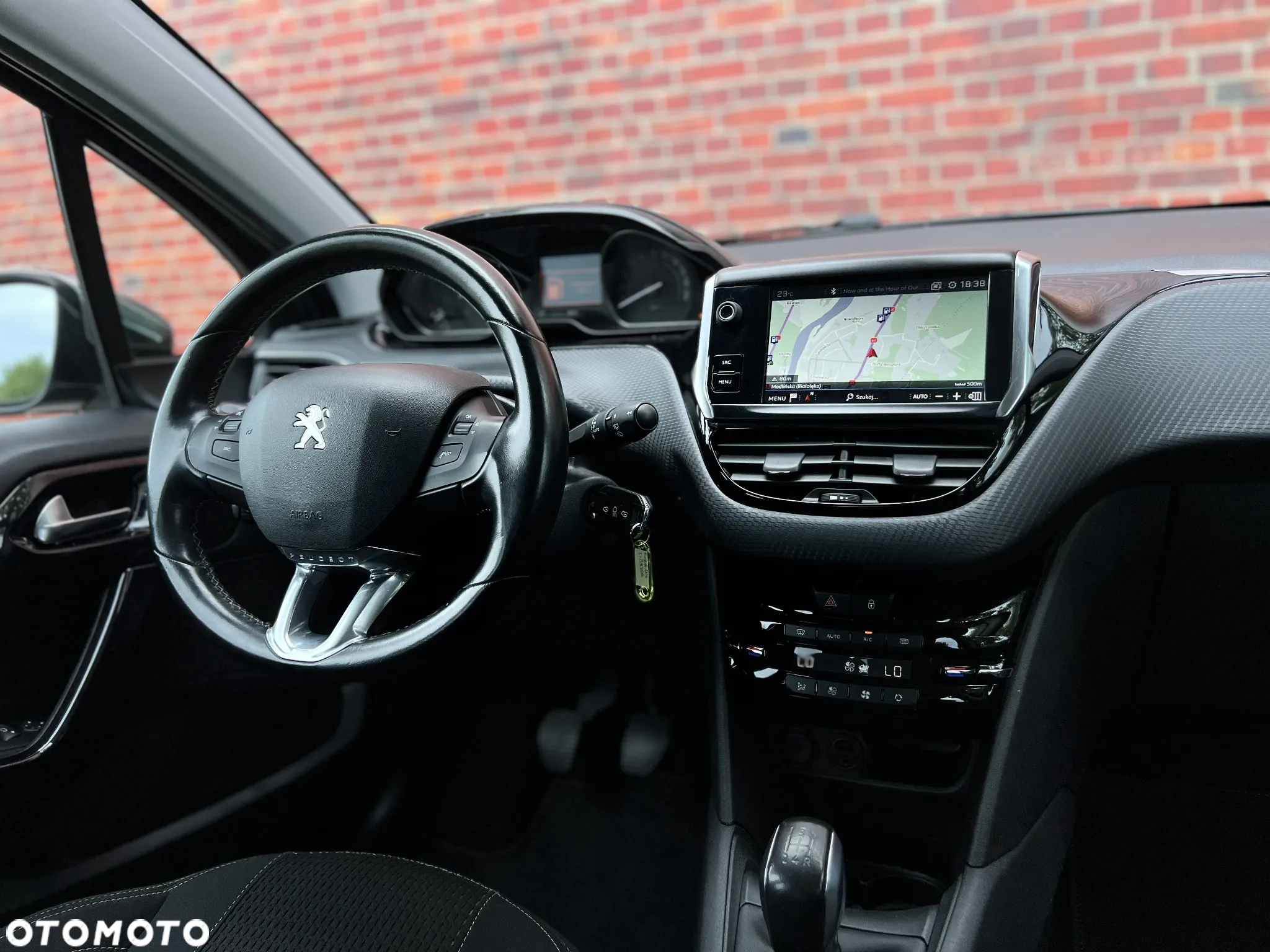 Peugeot 208 - 7