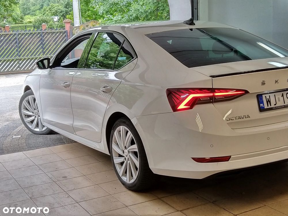 Skoda Octavia 1.5 TSI ACT Sportline - 3
