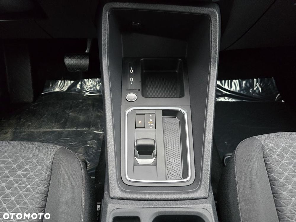 Ford Tourneo Connect Grand - 19
