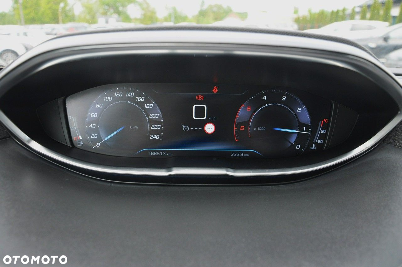 Peugeot 3008 1.5 BlueHDi Allure S&S - 18