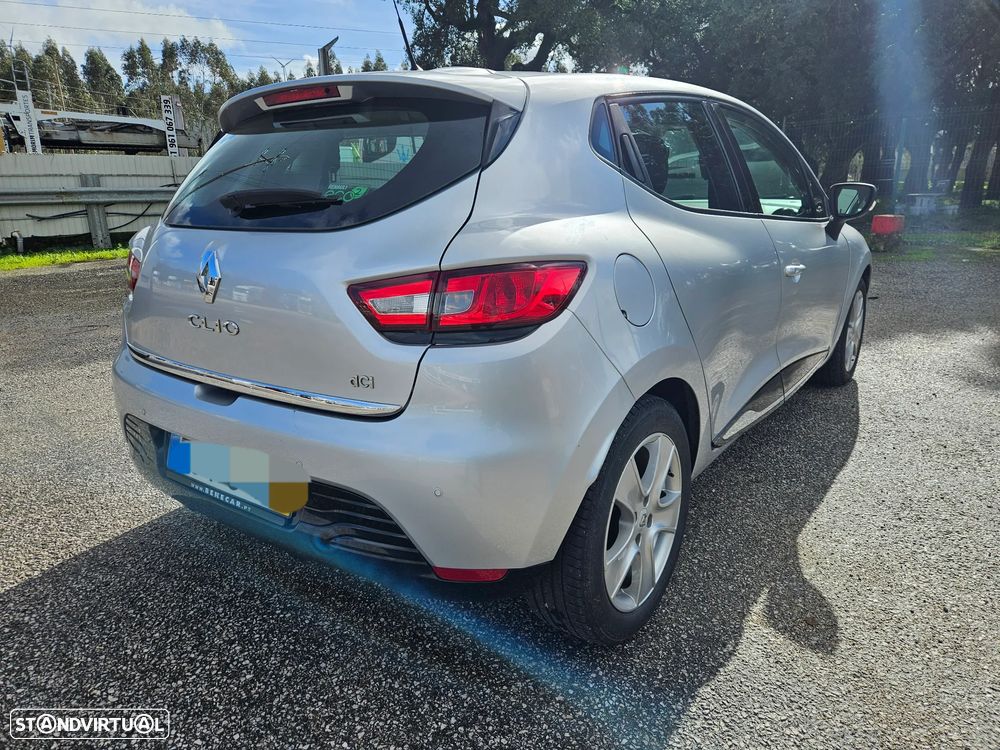 Renault Clio 1.5 dCi Dynamique S - 3
