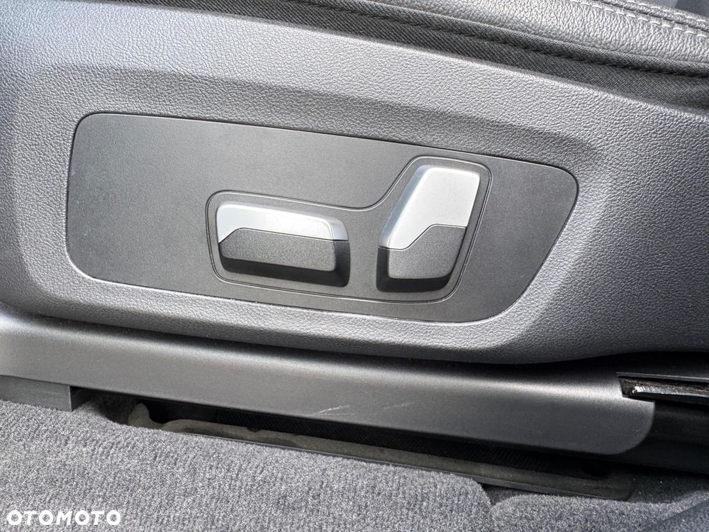 BMW iX3 80kWh Impressive - 24