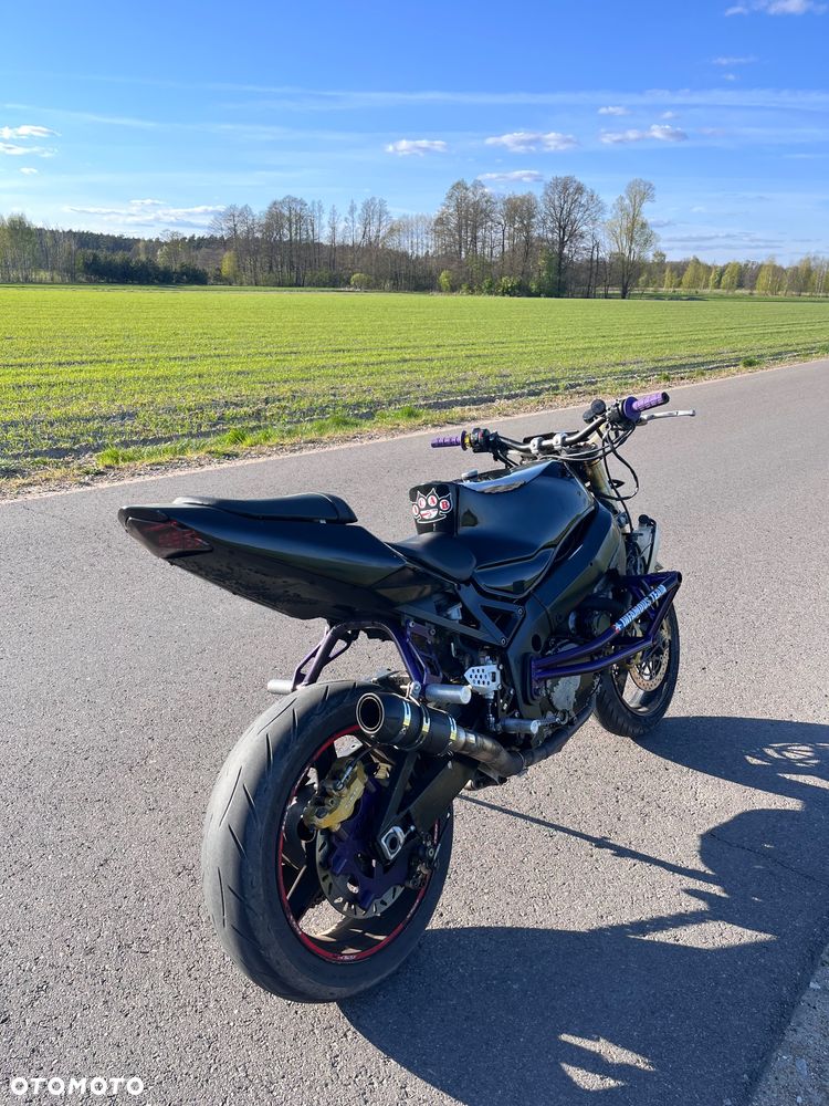 Suzuki GSX-R - 2