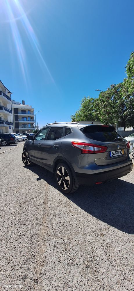 Nissan Qashqai 1.5 dCi N-Connecta - 6
