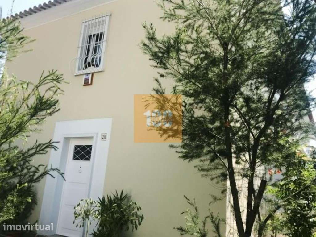 Moradia T5 de 3 frentes com jardim e garagem - Grande imagem: 5/16