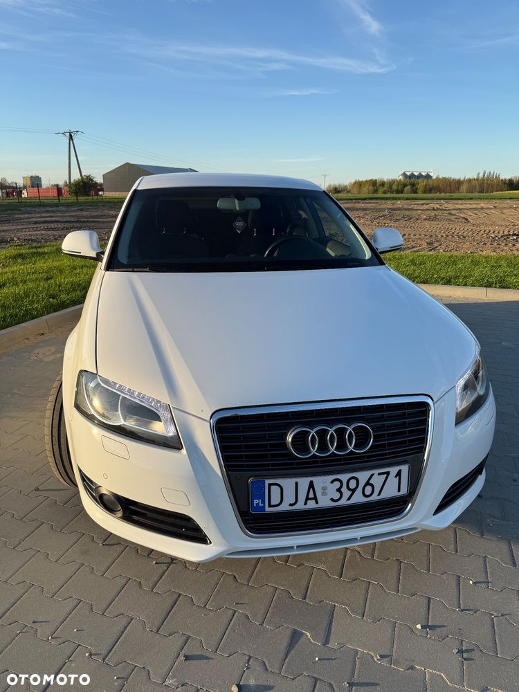 Audi A3 Sportback 1.6 TDI DPF S tronic Ambition - 1