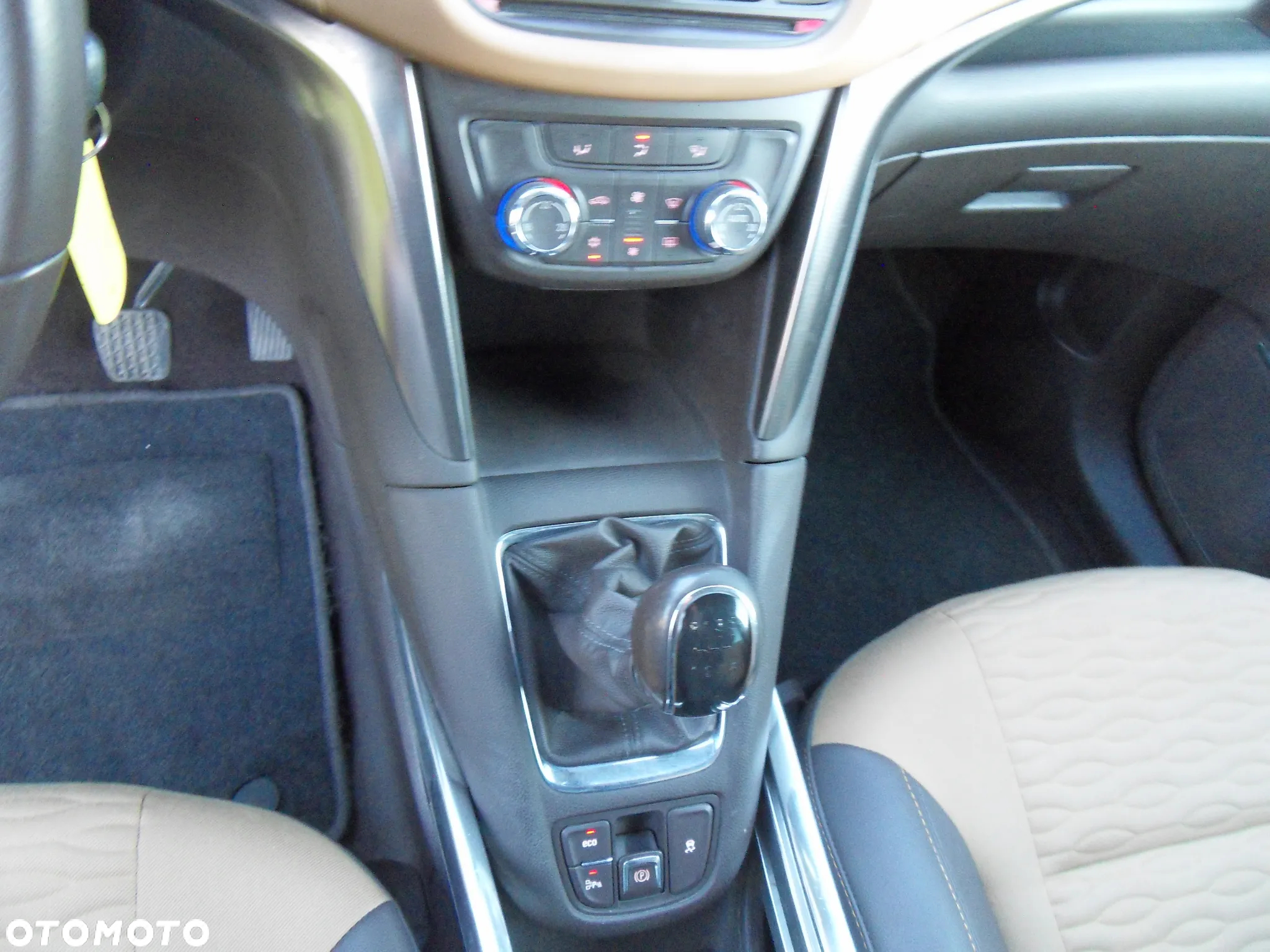 Opel Zafira 1.4 Turbo Innovation - 19
