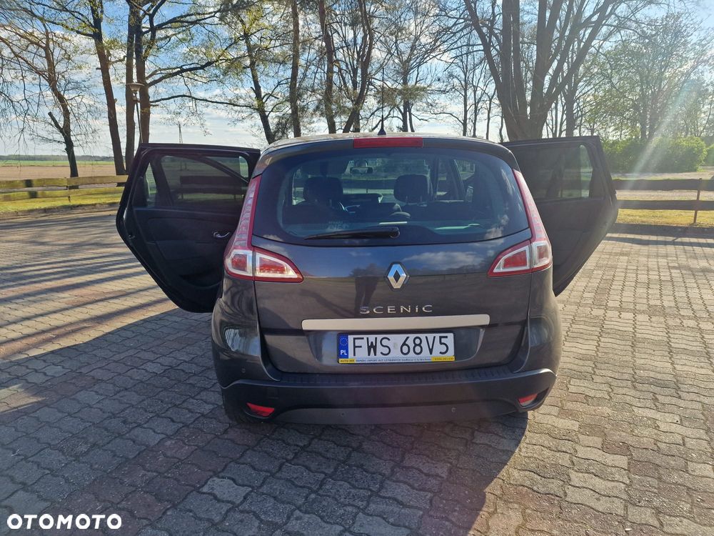Renault Scenic 1.6 16V Luxe Expression - 12