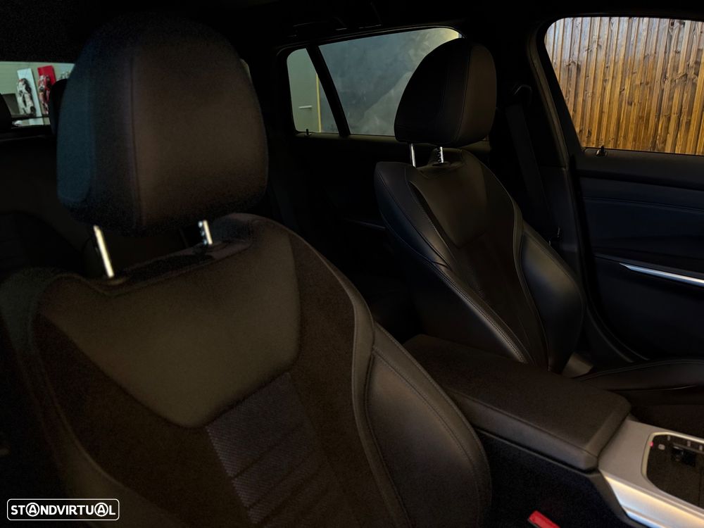 BMW 330 e Aut. M Sport - 28