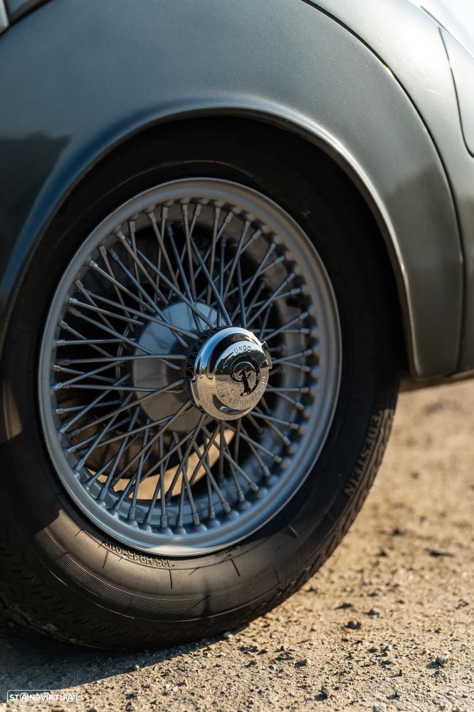 Jaguar Daimler - 18