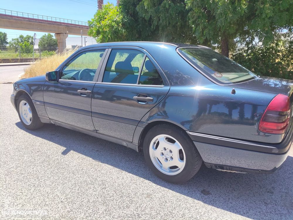 Mercedes-Benz C 250 - 5
