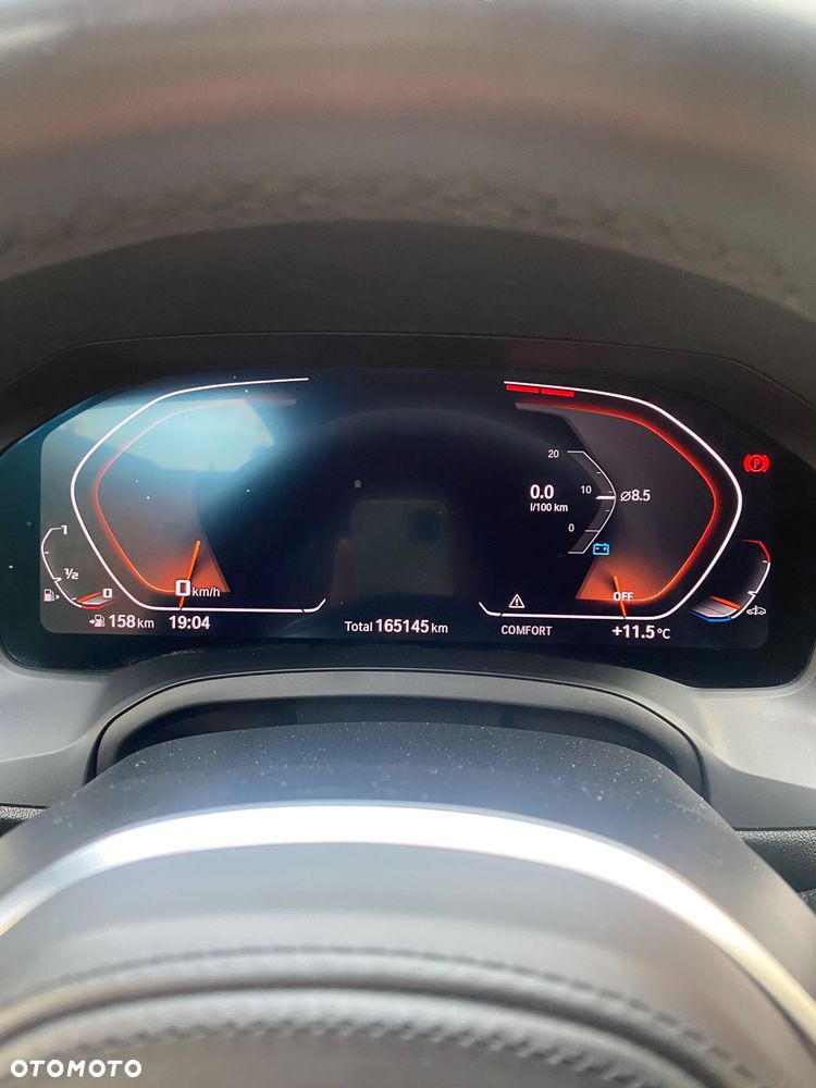 BMW Seria 3 318d Edition M Sport Shadow - 27