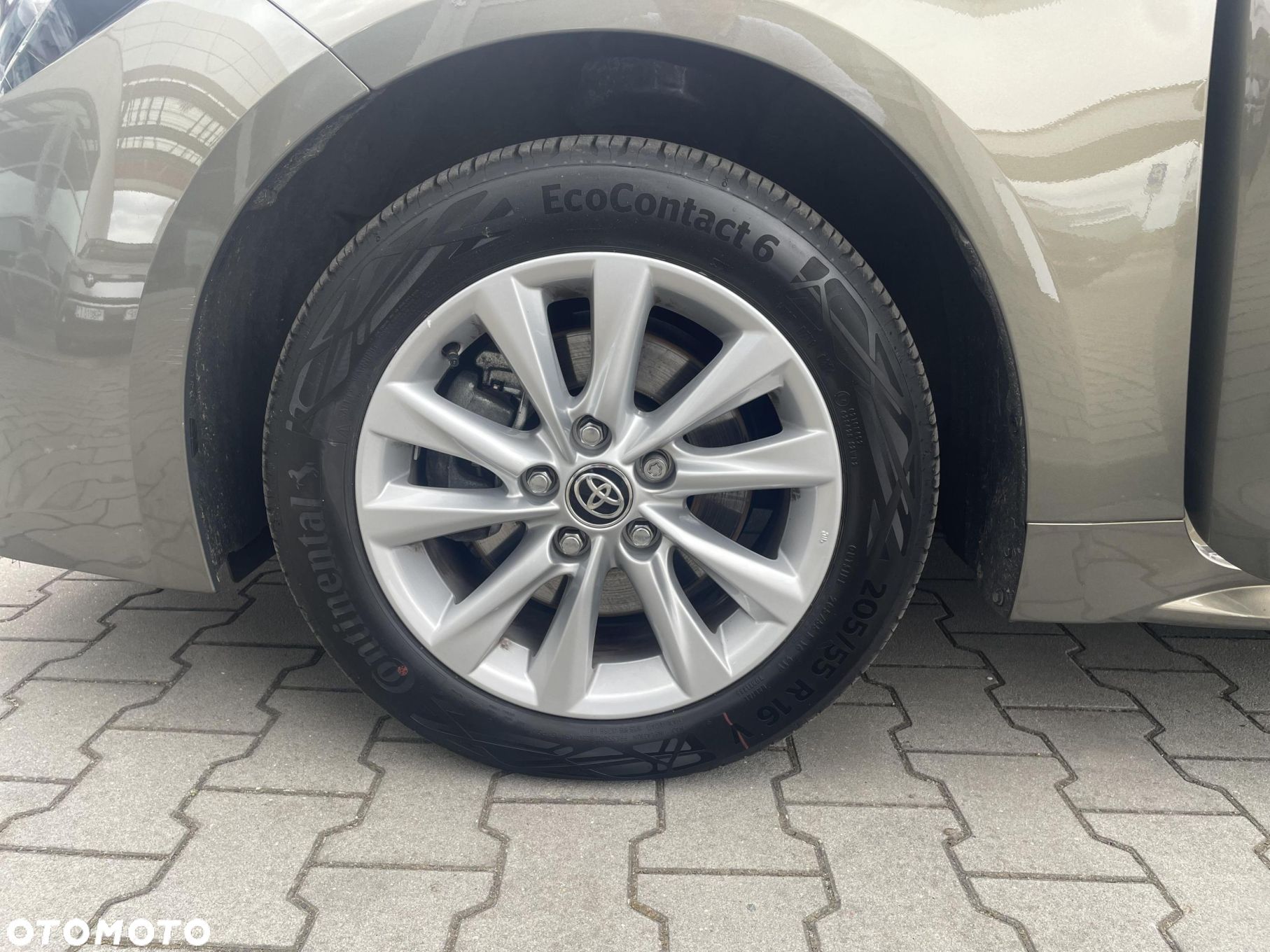 Toyota Corolla - 10