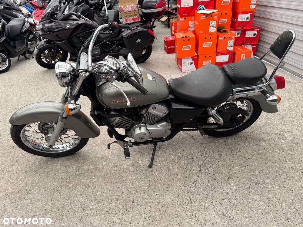 Honda Shadow - 4